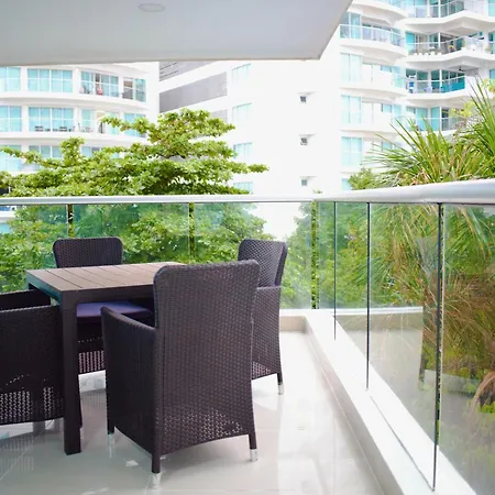 Luxury Beachfront Apartamento Cartagena