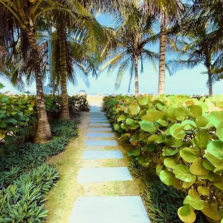 Luxury Beachfront Apartamento Cartagena